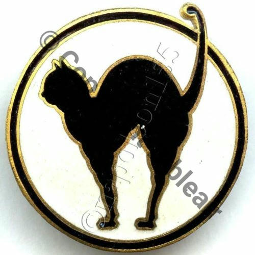 NH  DIVISION ENTRAINEMENT DUGNY Circa1930  MORET  Poincon circulaire 2Anneaux Dos lisse irreg Image inversee a priori Src.STELLA 328Eur03.16 